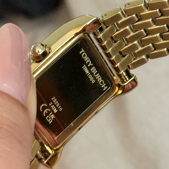Tory Burch Eleanor Watch - Picture 5 of 5